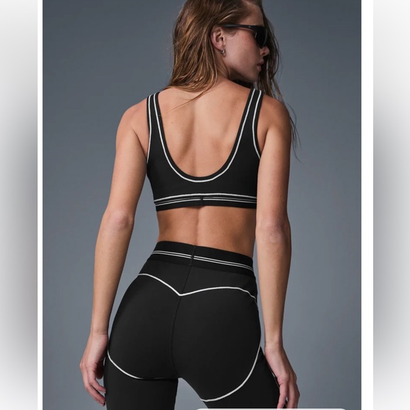 ALO Yoga Black Leggings with White Accents - Picture 3 of 9